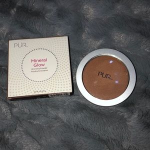 PÜR Mineral Glow Bronzing Powder
